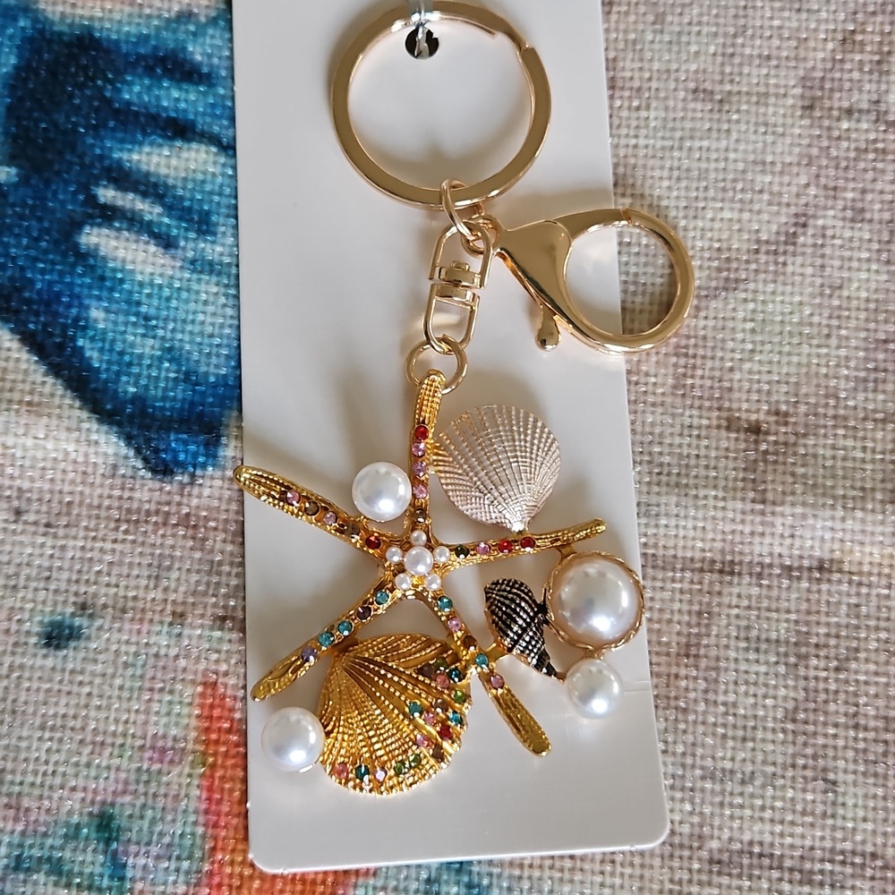 Starfish, Seashells & Pearls Keychain - Picture 7 of 15